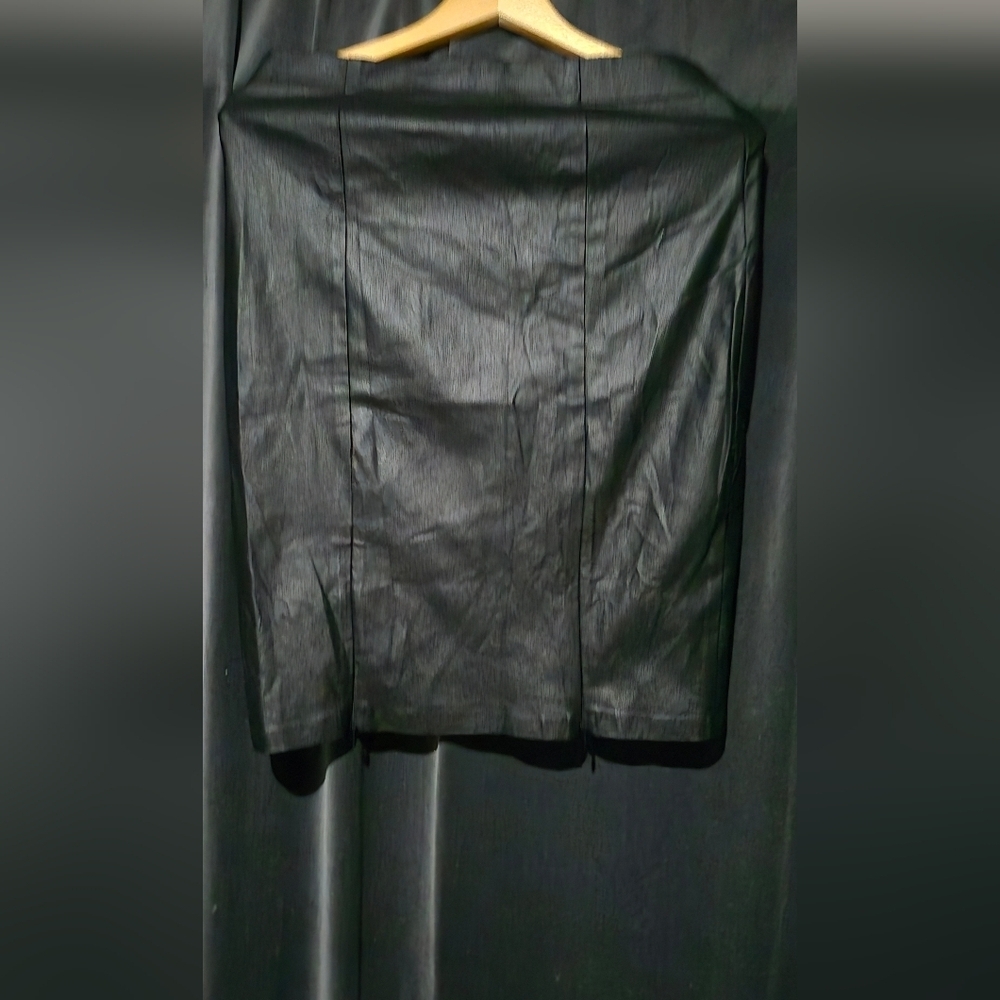 Grace Elegant Black Fabric - Picture 2 of 3